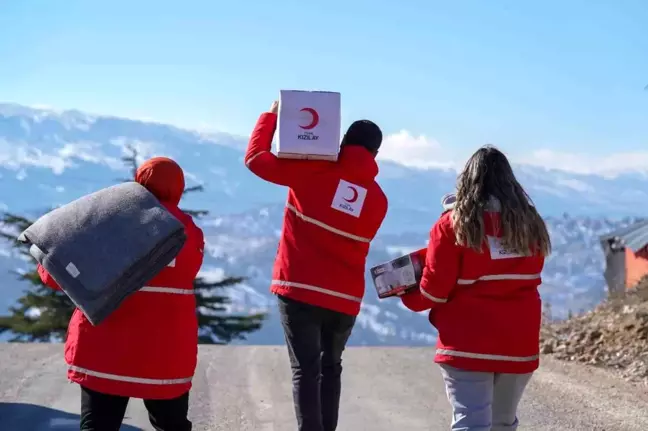 Kızılay, Depremzedelere Desteğe Devam Ediyor