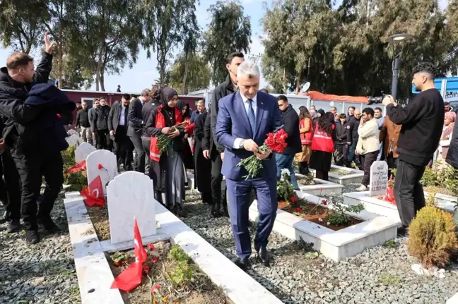 Bakanlar Hatay'da Deprem Şehitliğinde acılara ortak oldu