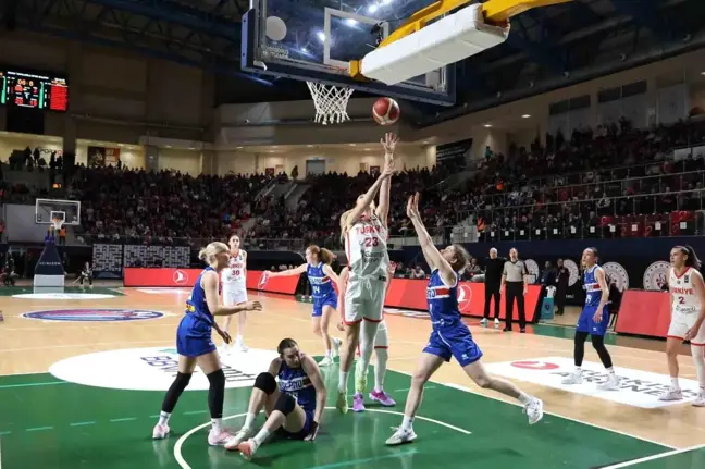 A Milli Kadın Basketbol Takımı, İzlanda'yı Mağlup Etti