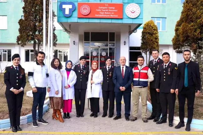 Eskişehir İl Jandarma Komutanlığı'ndan huzurevine anlamlı ziyaret