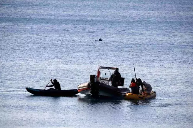 Antalya'da Şiddetli Rüzgar Balıkçıları Açığa Sürükledi