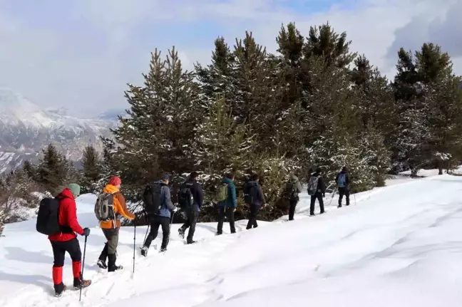 Erzurum'da Yürüyüş Grupları Kışın Doğada Buluşuyor