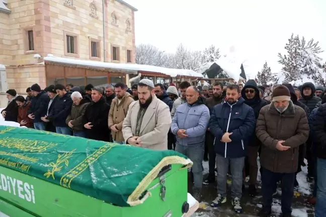 Eski Eşi Tarafından Vurulan 2 Çocuk Annesi Son Yolculuğuna Uğurlandı