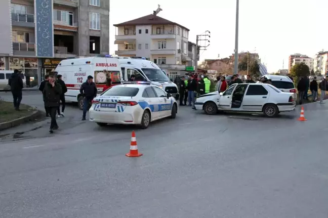 Samsun'da Trafik Kazası: 3 Yaralı