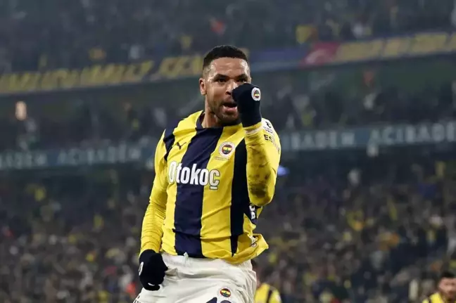 Youssef En-Nesyri Fenerbahçe'yi Sırtlıyor