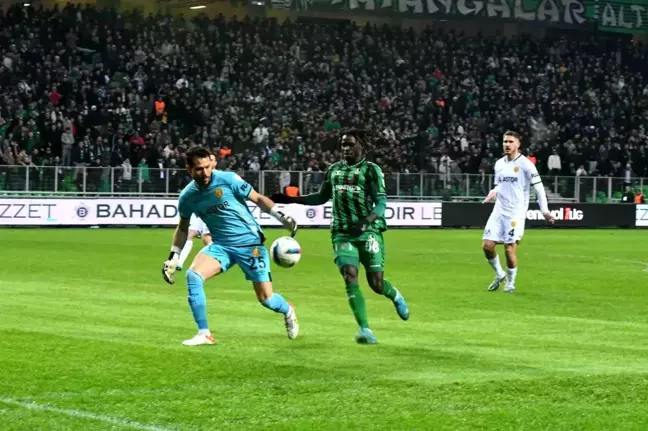 Sakaryaspor ve Ankaragücü 2-2 Berabere Kaldı