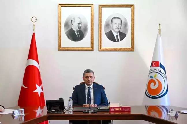 Antalya, 2025 D-8 Turizm Şehri Unvanını Aldı