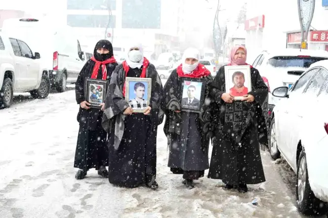 Muş'ta PKK Tarafından Kaçırılan Çocuklar İçin Ailelerin Kararlı Eylemi