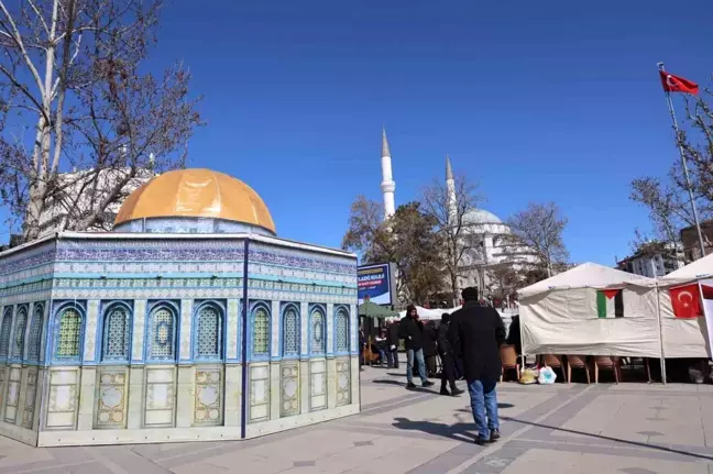 Elazığ'da Gazze İçin Yardım Etkinliği Düzenlendi