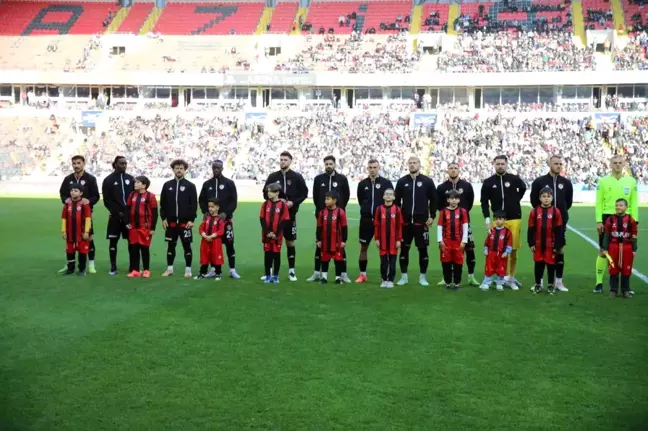 Ziraat Türkiye Kupası: Gaziantep FK: 0 Fenerbahçe: 2 (Maç devam ediyor)