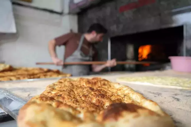 Bayburt'ta Ramazan Pidesi Fiyatları Belirlendi