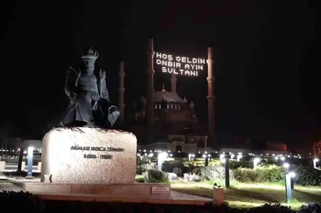 Edirne'de Ramazan Ayının İlk Teravih Namazı Coşkuyla Kılındı