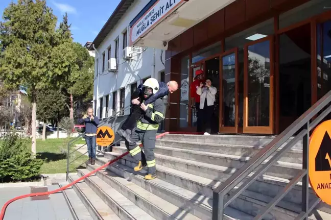 Muğla'da Deprem ve Patlama Tatbikatı Başarıyla Tamamlandı