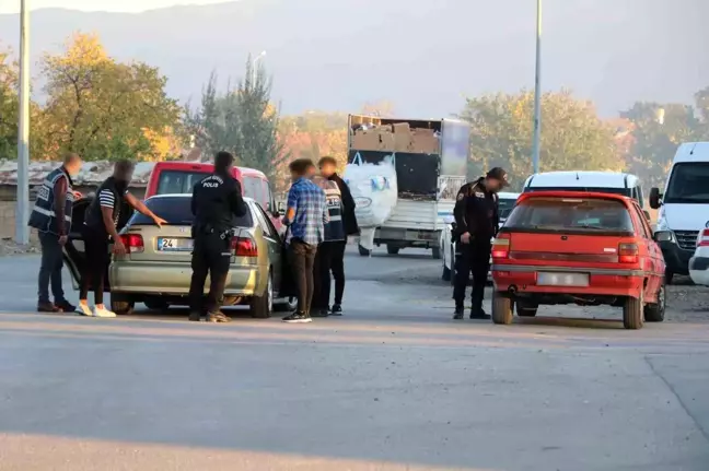 Erzincan'da Aranan 14 Şahıs Yakalandı