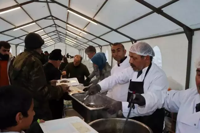 Nusret Gökçe'den Erzurum'a Ücretsiz İftar Hizmeti