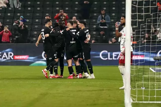 Beşiktaş, Gaziantep FK'yi 1-0 Önde Tamamladı