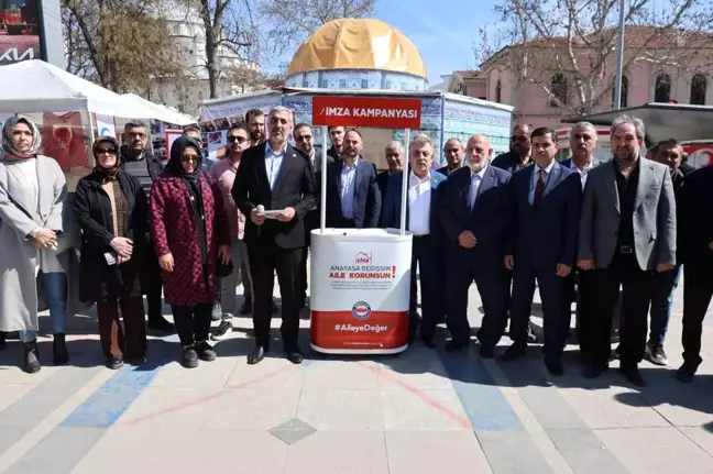 Elazığ'da Aile Yapısının Korunması İçin İmza Kampanyası Başlatıldı