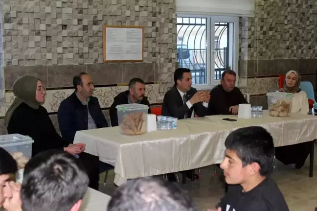 Kaymakam Yasin Şahin, Öğrencilerle Hatıraların Önemi Üzerine Söyleşi Gerçekleştirdi