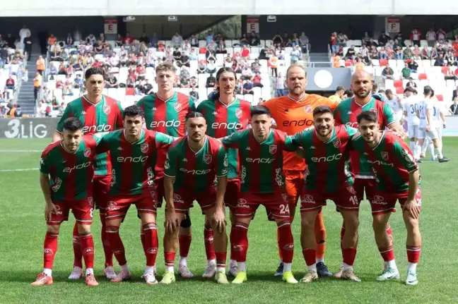 Karşıyaka, Velimeşespor'u 4-0 Geçerek Zirveye Bir Adım Daha Yaklaştı