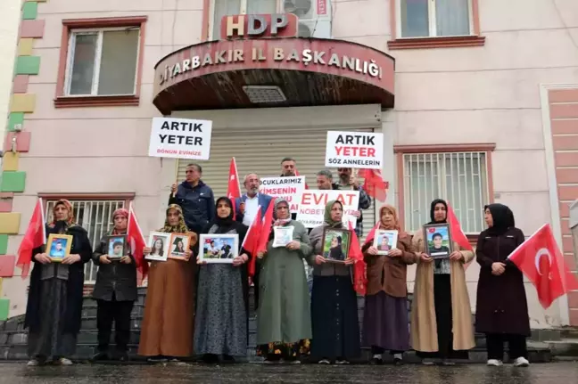 Diyarbakır Anneleri'ne Bir Aile Daha Katıldı