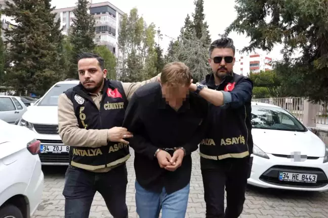 Antalya'da Oğul, Babasını Bıçaklayarak Öldürdü