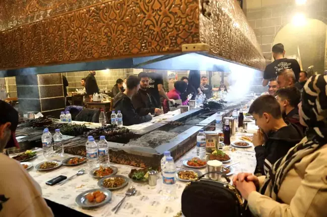 Diyarbakır'da Ramazan Sofralarının Vazgeçilmezi: Ciğer Kebabı