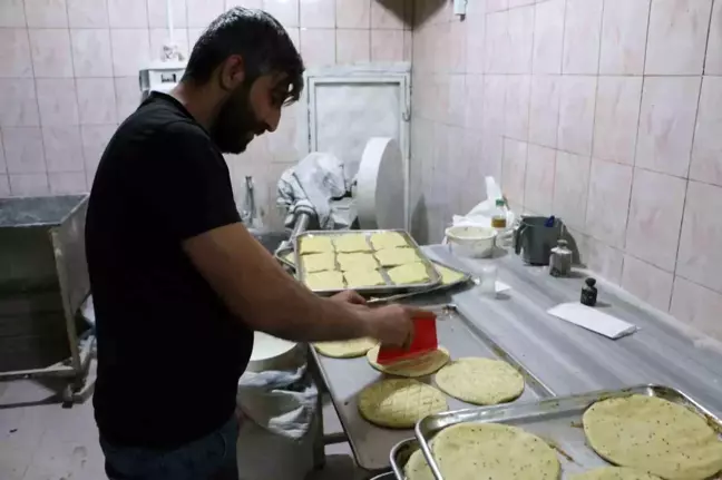 Diyarbakır'da Ramazan Bayramı İçin Geleneksel Çörek Hazırlıkları Başladı