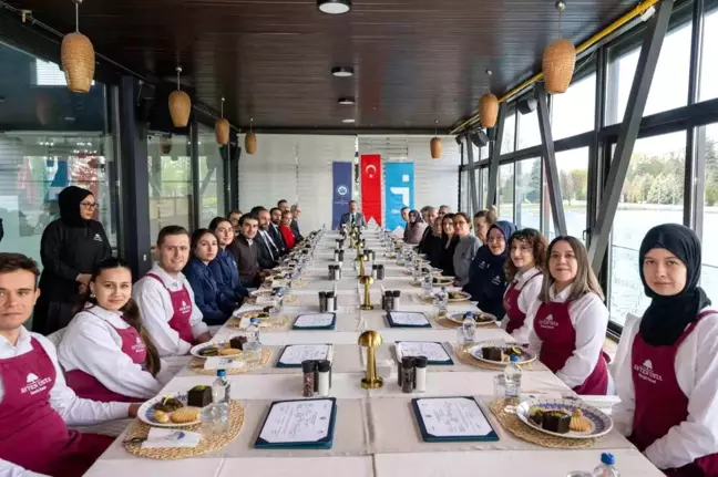 Eskişehir'de Restoran Yöneticiliği Kursu Sertifika Töreni