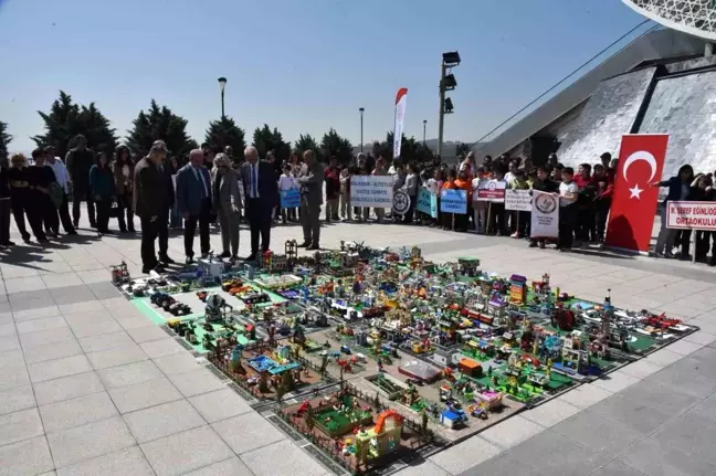 Balıkesir'de 23 Nisan İçin Büyük Lego Şehir Projesi