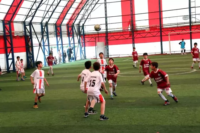 Ağrı'da 23 Nisan Ulusal Egemenlik ve Çocuk Bayramı Futbol Turnuvası Coşkuyla Gerçekleşti