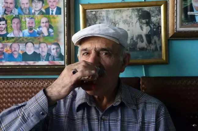 Sivas'ta Nostaljik Çay Ocağı: 2 Bin Fotoğrafla Geçmişe Yolculuk