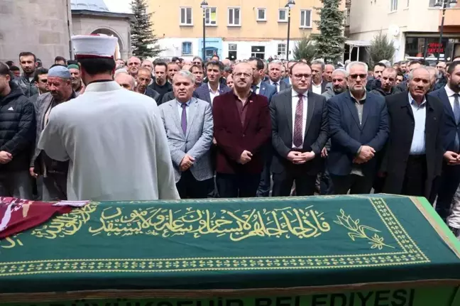 Suna Tanas'ın Cenazesi Düzenlendi