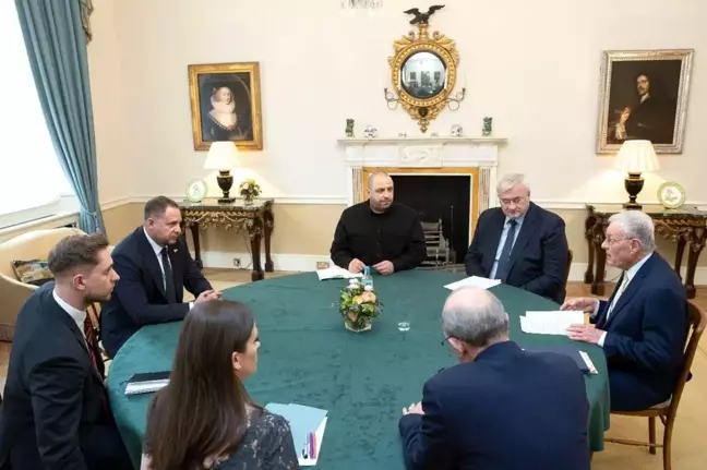 Ukrayna, Londra’da Barış Süreci Üzerine Görüşmeler Gerçekleştirdi