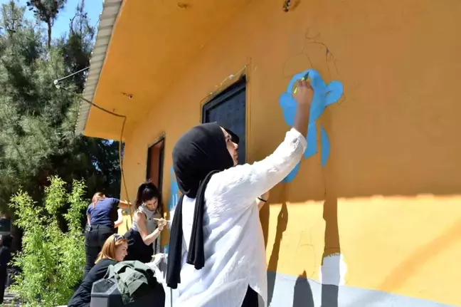 Mersin Üniversitesi'nden Tarsus'taki Okula Anlamlı Destek