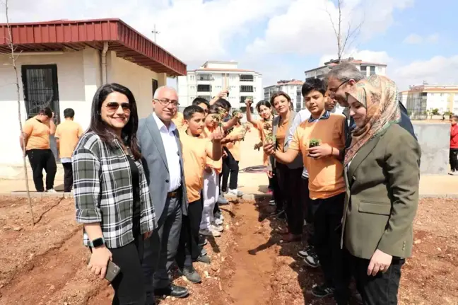 Gaziantep'te Öğrenciler Doğayla Buluştu
