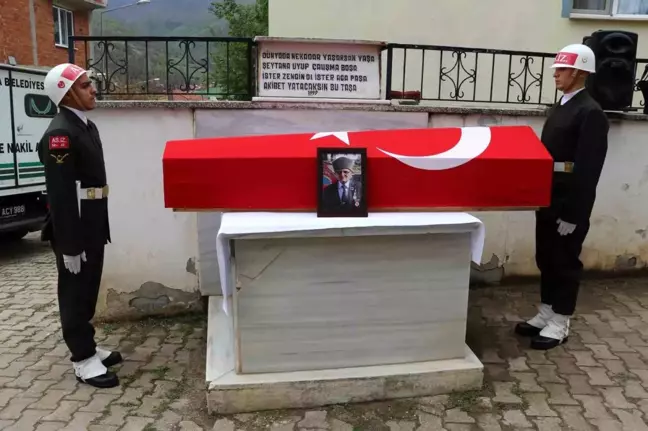 Kıbrıs gazisi Niyazi Ceylan'a son görev