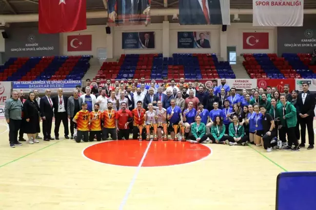 Karabük'te İşitme Engelliler Voleybol Türkiye Şampiyonası Sona Erdi
