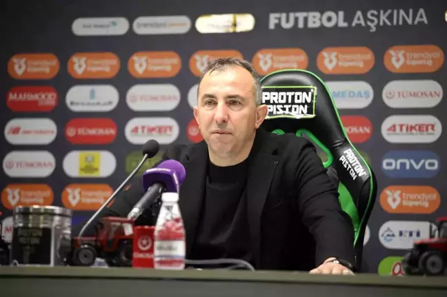 Konyaspor Teknik Direktörü Recep Uçar, Kalan 4 Maçta Hedeflerinin Taraftarlarını Mutlu Etmek Olduğunu Açıkladı