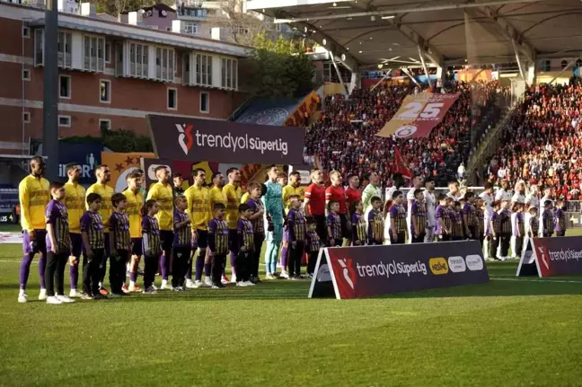 Trendyol Süper Lig: Eyüpspor: 0 Galatasaray: 0 (Maç devam ediyor)