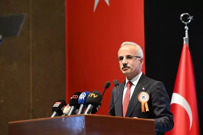 Ulaştırma ve Altyapı Bakanı Uraloğlu: 'Projelerimizde en büyük deprem senaryolarını göz önüne alarak tasarım ve inşa işlerini yaptık'