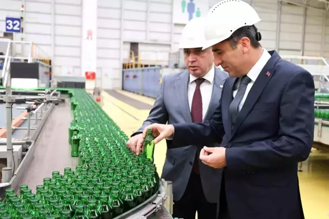 Bilecik Valisi Aygöl, Bozüyük'teki Cam Üretim Tesisini Ziyaret Etti