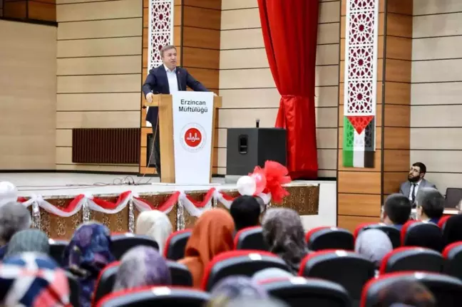Erzincan'da Hacı Adayları İçin Manevi Hazırlık Programı Düzenlendi