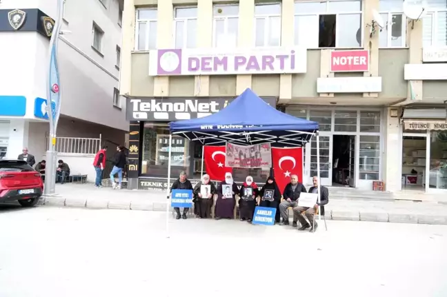 Muş'ta Evlat Nöbeti: Aileler 194. Haftada Eylemlerini Sürdürüyor