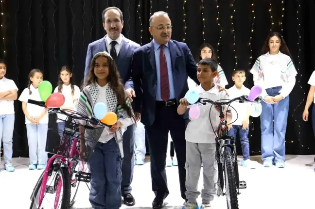 Konya'da Roman Çocuklara Yönelik Kur'an Kursu Dönem Sonu Programı Gerçekleşti