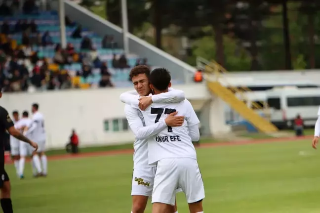 Altay, Kırklarelispor'u Yenerek Lige Veda Etmek İstiyor