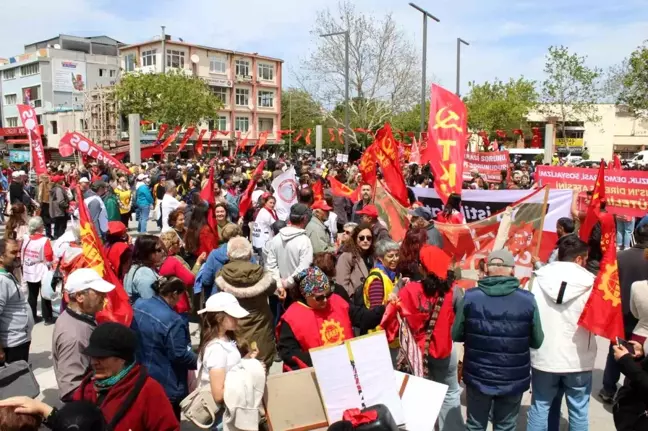 Çanakkale'de 1 Mayıs Emek ve Dayanışma Günü Kutlandı