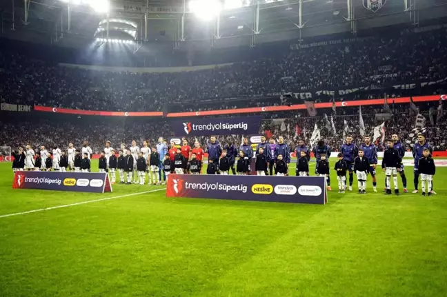 Ezeli Rekabette Fenerbahçe - Beşiktaş Derbisi