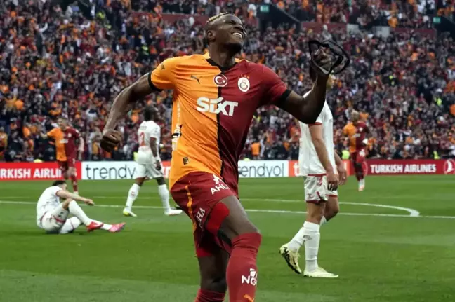 Victor Osimhen Kariyer Rekoru Kırarak 33. Golüne Ulaştı