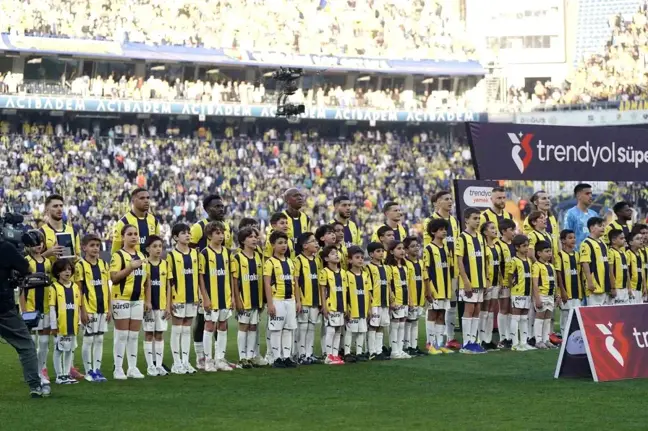 Fenerbahçe, Beşiktaş Derbisinde Dört Değişiklikle Saha Çıktı