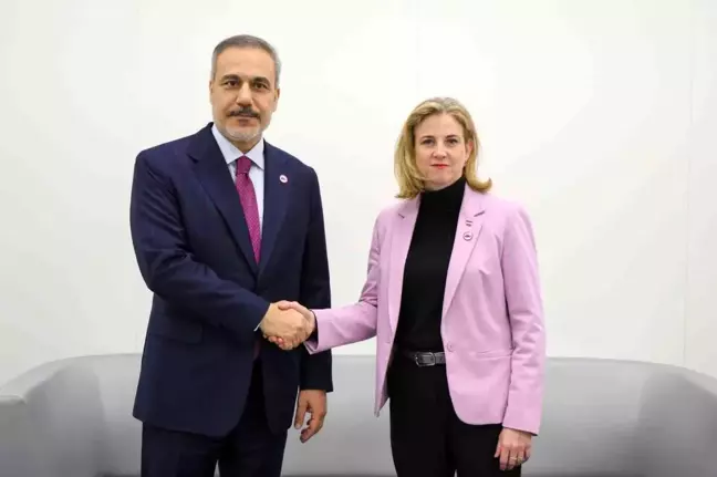 Hakan Fidan, Avusturya Dışişleri Bakanı ile Görüştü